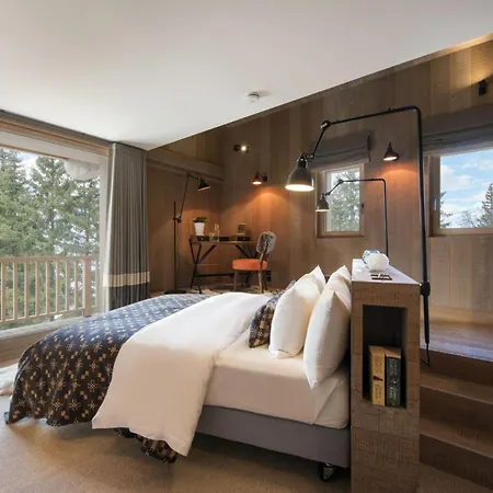 Chalet Crystal Ridge: Unparalleled Luxury Among