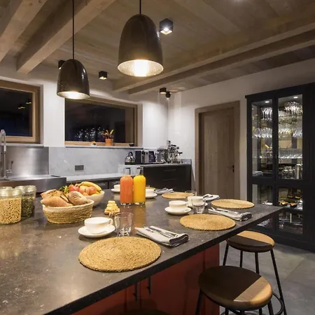 Chalet Crystal Ridge: Unparalleled Luxury Among
